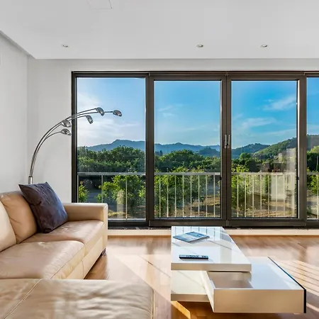 Contemporary Apartment With Rooftop Terrace In Maribor Exterior photo